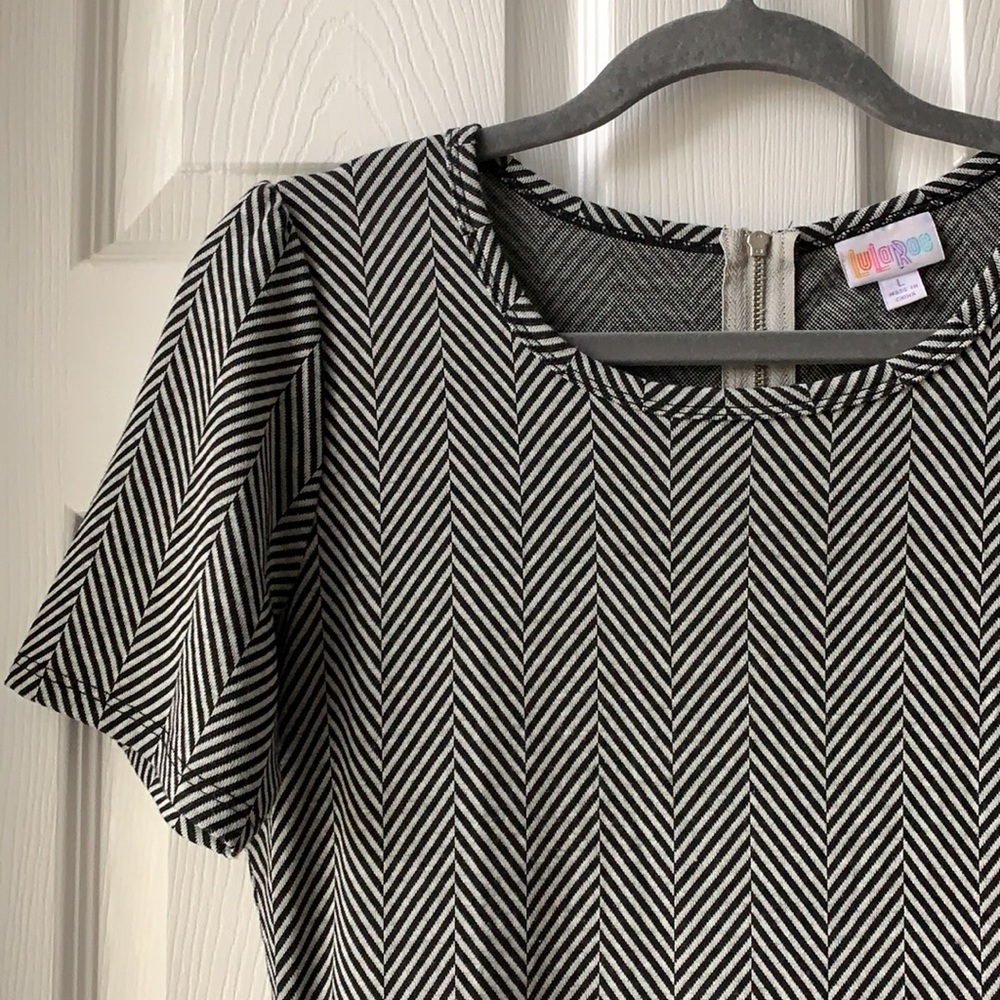 LuLaRoe Amelia Black & Gray Chevron Dress